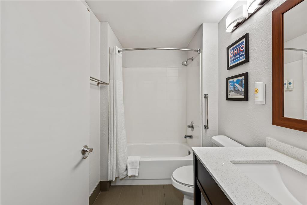 Comfort Inn & Suites Fairborn Near Wright Patterson Afb Room photo