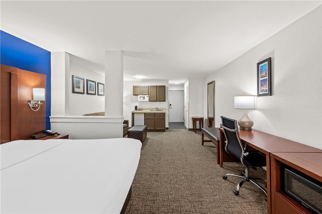 Comfort Inn & Suites Fairborn Near Wright Patterson Afb Room photo